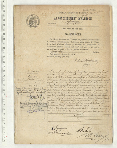 Acte de naissance de GUICHARD Simone Jeanne (13 février 1910),acte de naissance de DESCHAMPS Marguerite Germaine (13 février 1910),acte de naissance de BESNIER Gustave Isidore (15 février 1910),acte de naissance de CROISE Lucienne Marie Mathilde Albertine 15 février 1910).