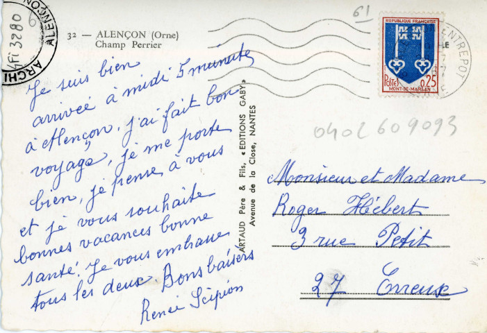 Alençon (Orne), Champ Perrier, carte postale semi-moderne noir et blanc n°32, éditeurs Artaud père et fils, éditions Gaby, (Date d'utilisation : 28 juillet 1967 ), (14,7x10), AMA.