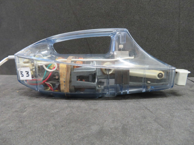 Couteau électrique transparent, type CE1A, prototype, (plastique, métal), bitension, Alençon Moulinex, don de l'association Moulinex Jean Mantelet.