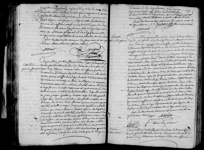 Acte de naissance de ROCHE François Pierre enfant naturel (2 mai 1795),acte de naissance de COURTIN Pierre Jacques (4 mai 1795),acte de naissance de LANOS Marie Virginie (4 mai 1795),acte de naissance de VERON Victoire Anne (5 mai 1795).