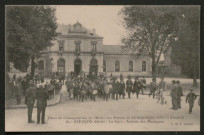 Alençon (Orne), Fêtes de l'inauguration de l'Hôtel des Postes, La Gare, arrivée des Musiques, festival le 24 septembre 1911, carte postale ancienne noir et blanc n°8, A.M.F éditeur, (date cliché :24 septembre 1911), (14x9), AMA.