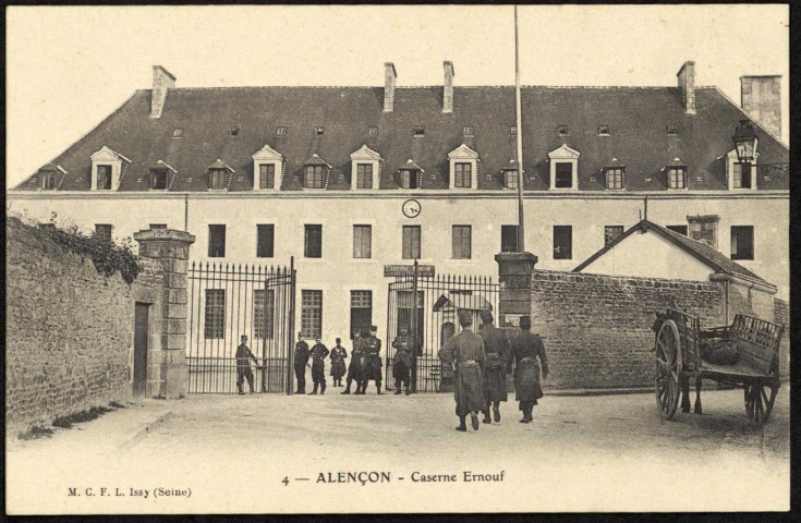 Alençon (Orne), la caserne Ernouf, carte postale ancienne noir et blanc n°4, M.C.F.L. Issy (Seine), (Date d'utilisation : 21 octobre 1904, 18 mai 1915), (14x9), AMA, 3 exemplaires