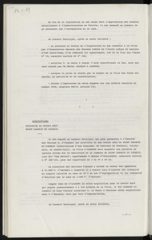 Legs, don à la ville par l'association amicale des anciens élèves de l'école laïque de Garçons d'Ozé Notre-Dame, d'un immeuble luit appartenant rue de la Fuie des Vignes. Acquisitions, extension du centre aéré Saint Germain du Corbeis.