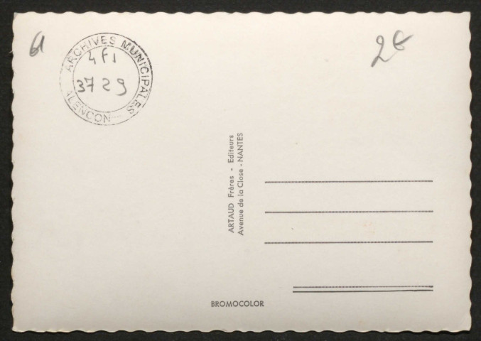 Fontenai-les-Louvets (Orne), Croix de Grand-Camp, l'étang, l'église, carte postale multivues semi-moderne couleur, Artaud frères, éditeur, Nantes-Carquefou, sd, (14,5x10,5), AMA, 2 exemplaires.