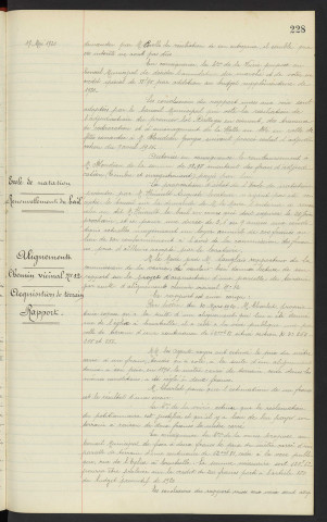 Frais de restauration et d'aménagement des Halles aux Toiles et aux Blés en salle de Fêtes, demande de remboursement de frais d'adjudication, rapport . Ecole de natation, renouvellement du bail, Mr HERAULT Auguste locataire . Alignements, chemin vicinal n°12, acquisition de terrain, rapport